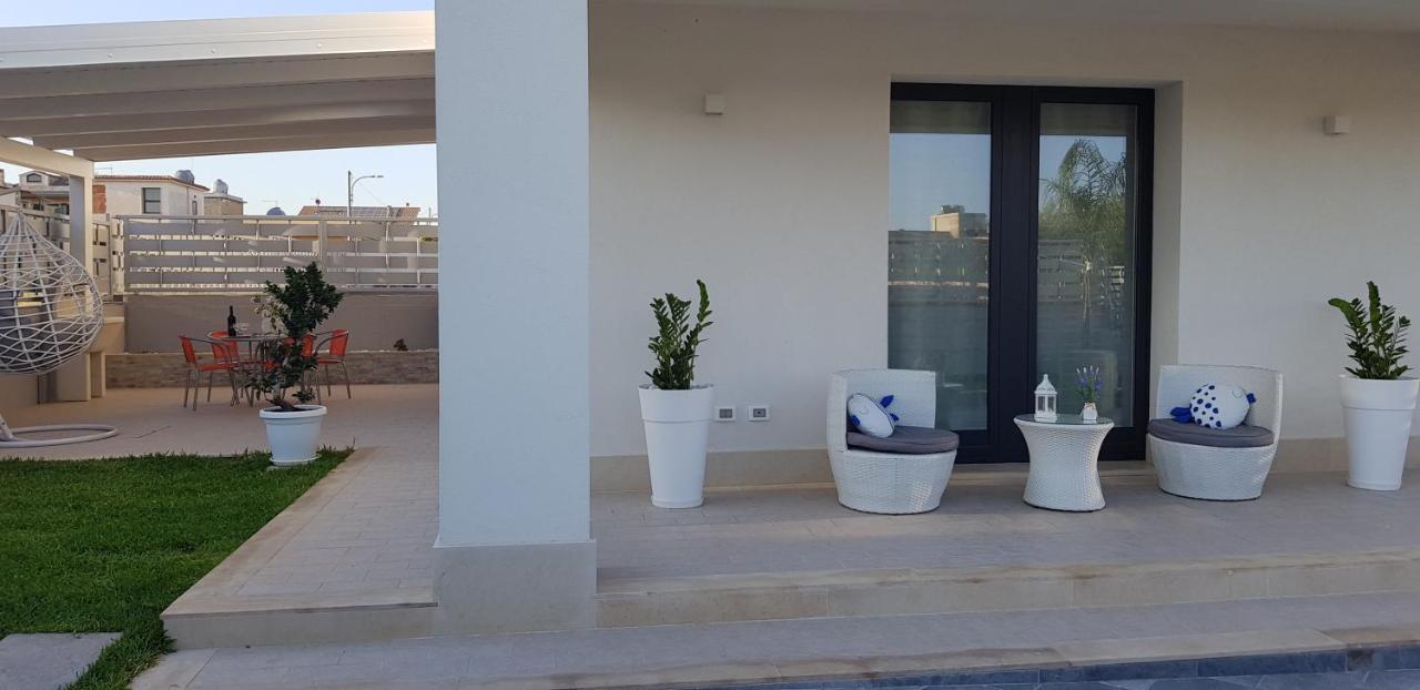 Villa Solemar Holidays 阿沃拉 外观 照片