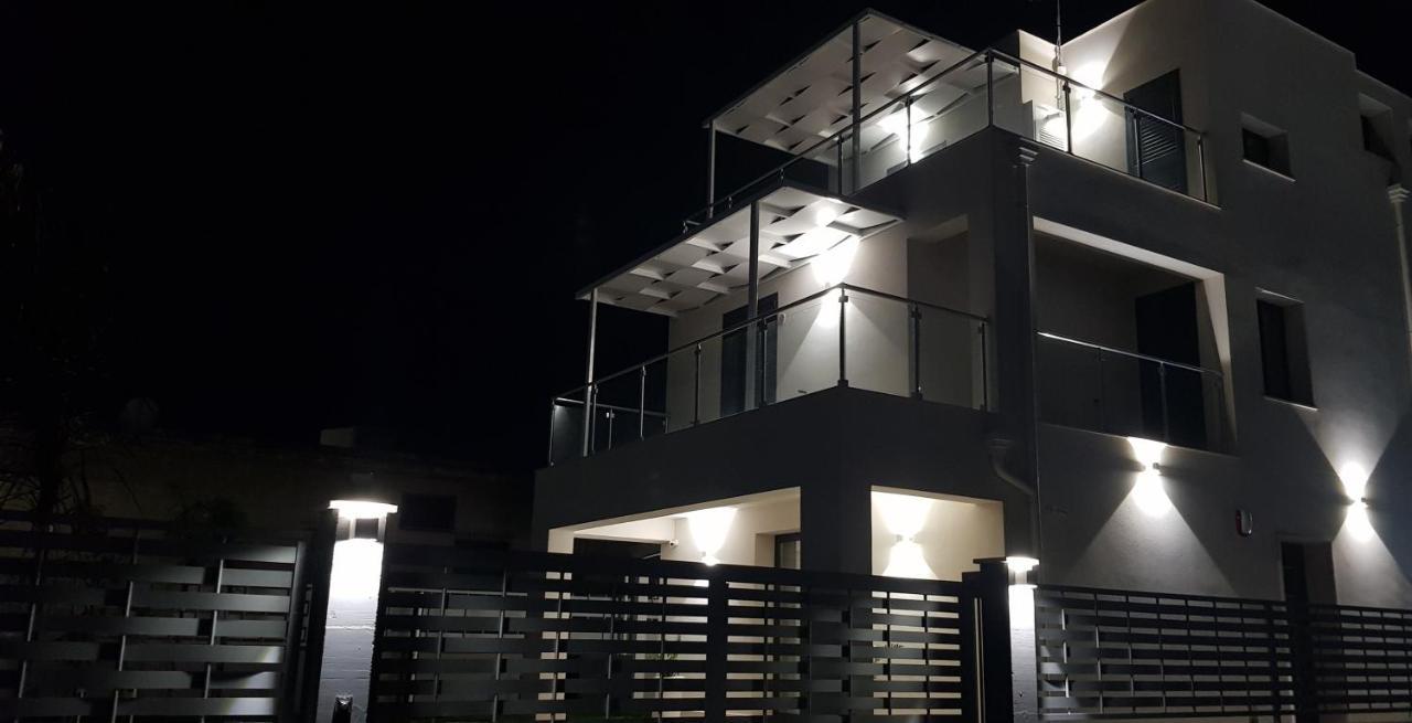 Villa Solemar Holidays 阿沃拉 外观 照片