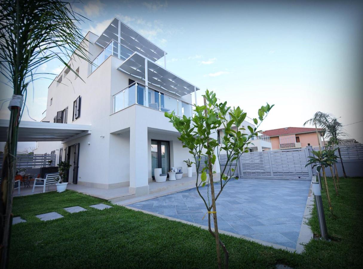 Villa Solemar Holidays 阿沃拉 外观 照片